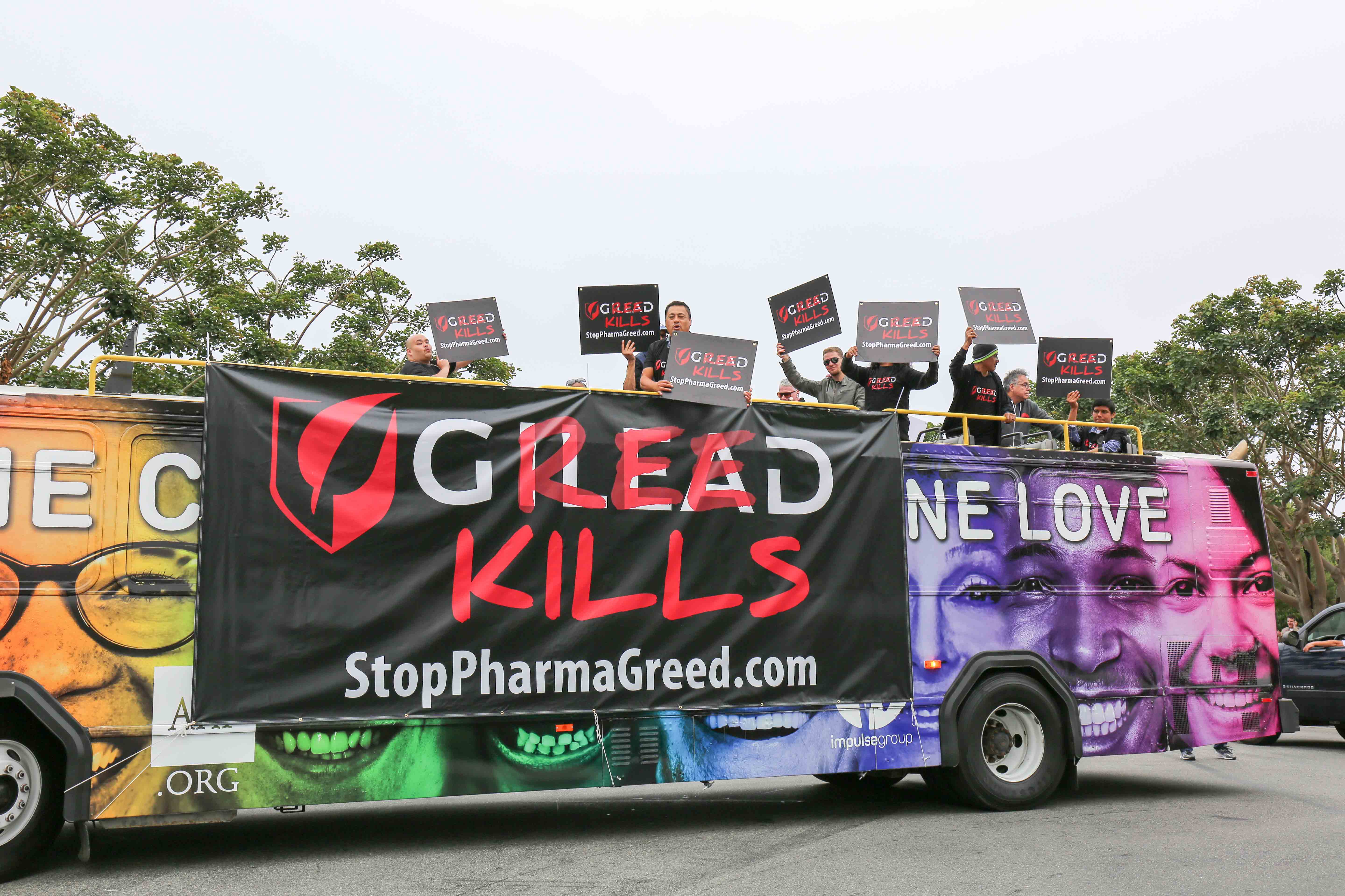 Протесты против политики ценообразования «Гилеад сайенсиз» (Gilead Sciences).