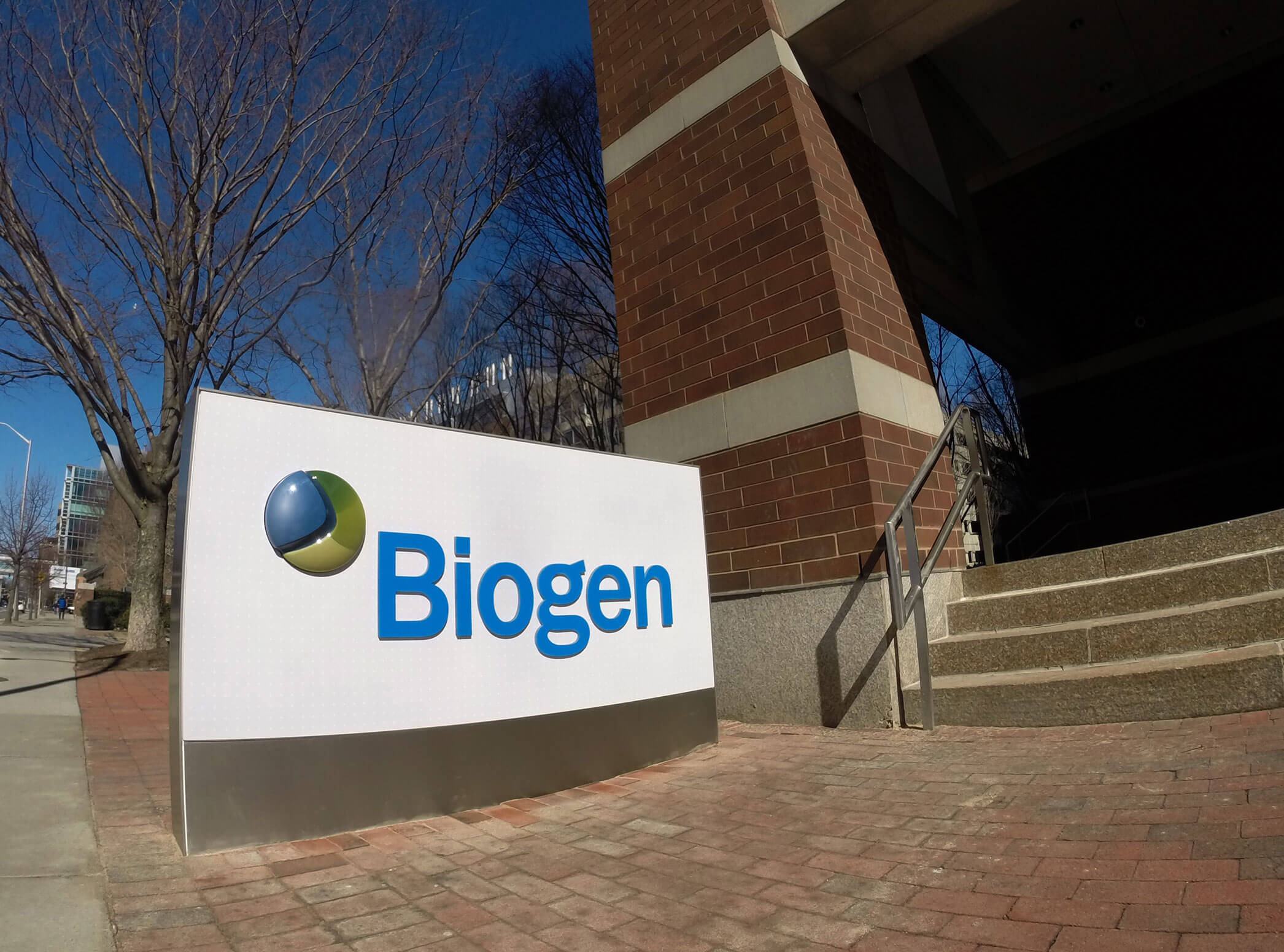 «Байоджен» (Biogen).
