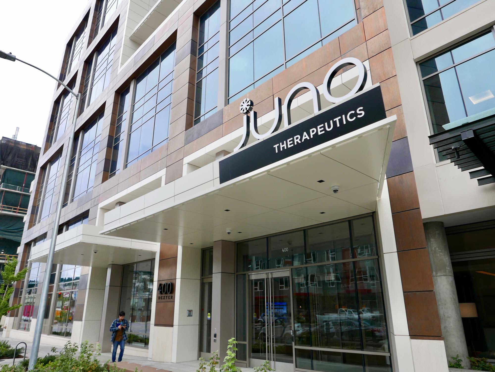 «Джуно терапьютикс» (Juno Therapeutics).