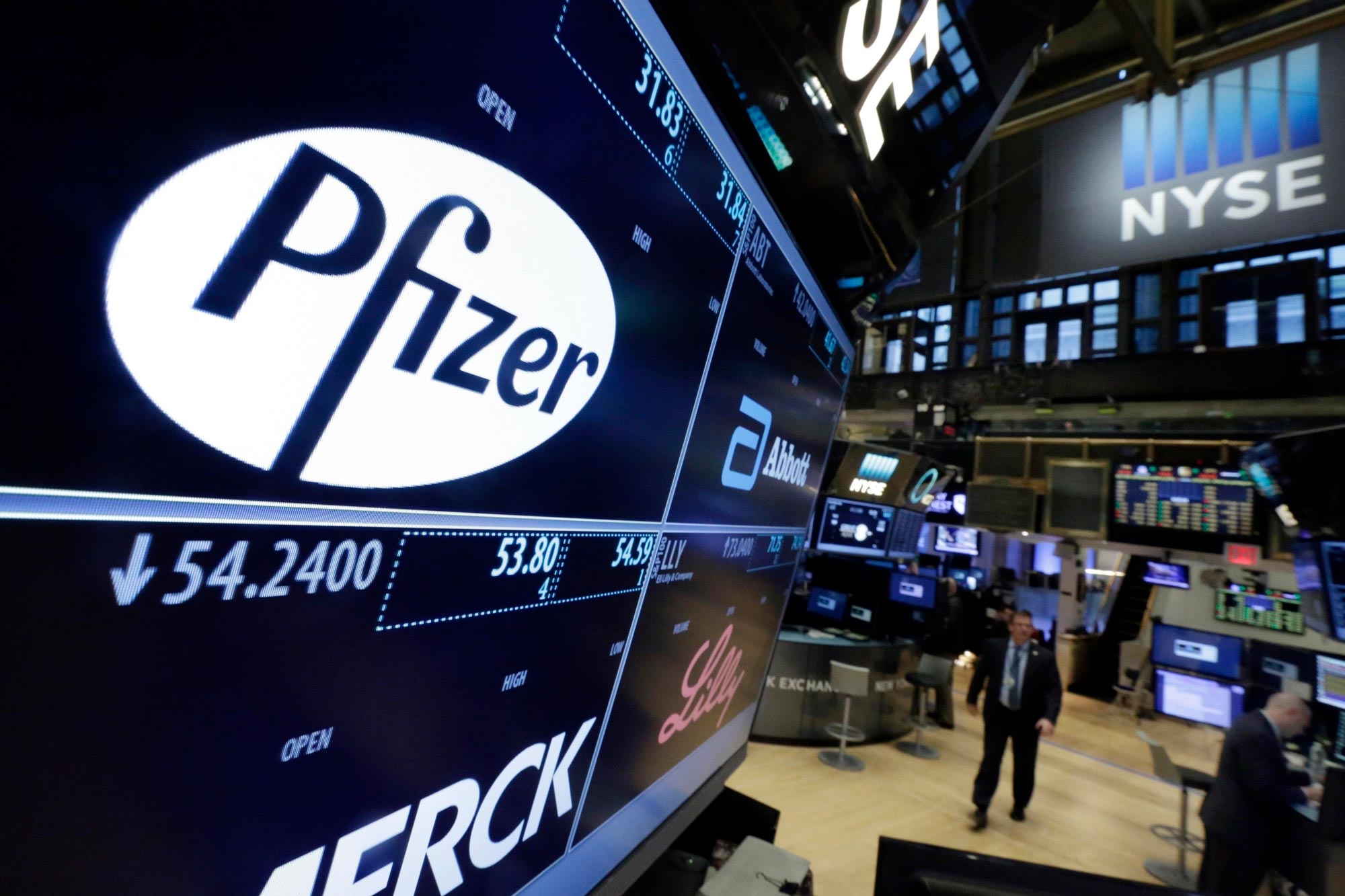 «Пфайзер» (Pfizer).