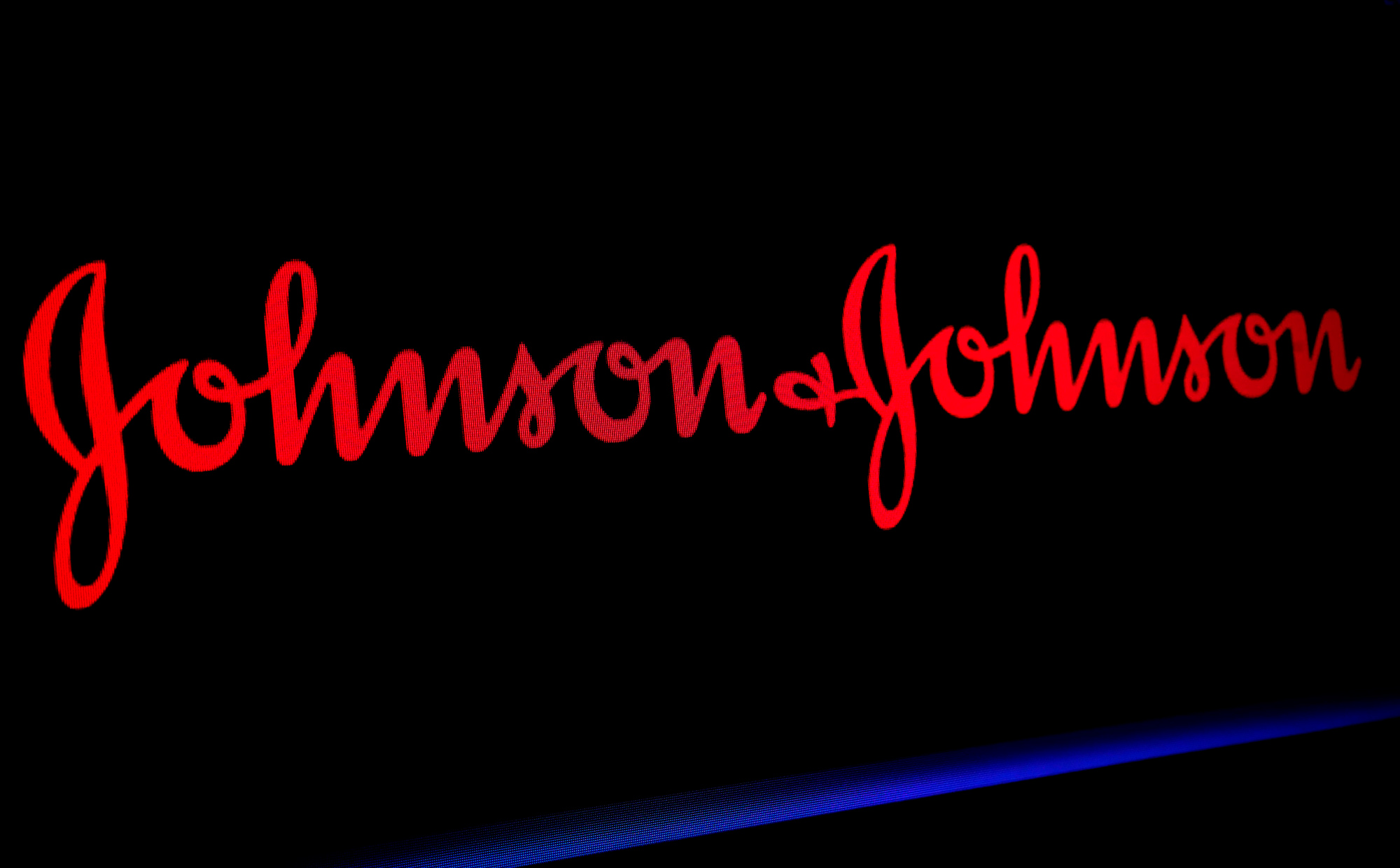 «Джонсон энд Джонсон» (Johnson & Johnson).