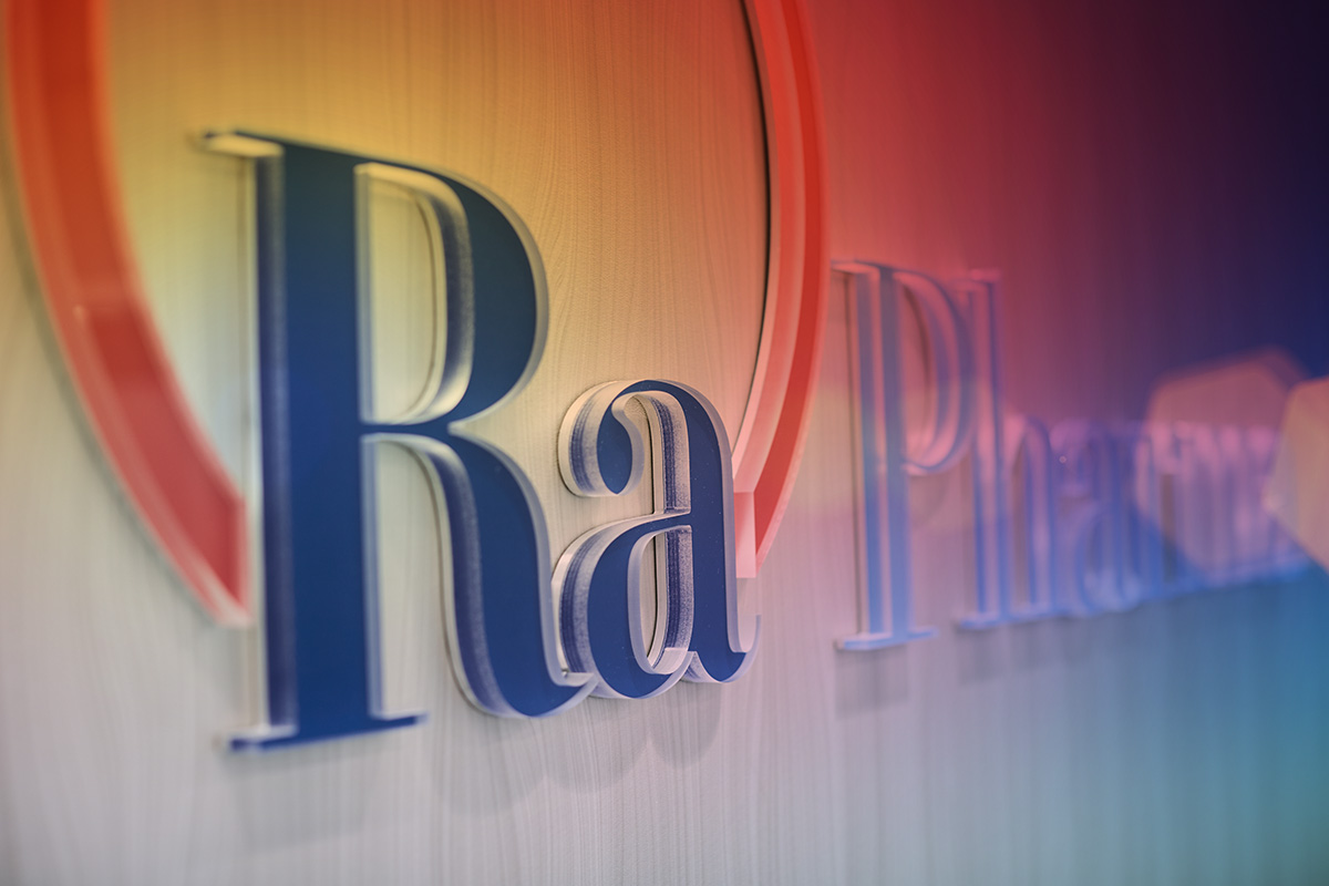 «Ра фармасьютикалс» (Ra Pharmaceuticals).